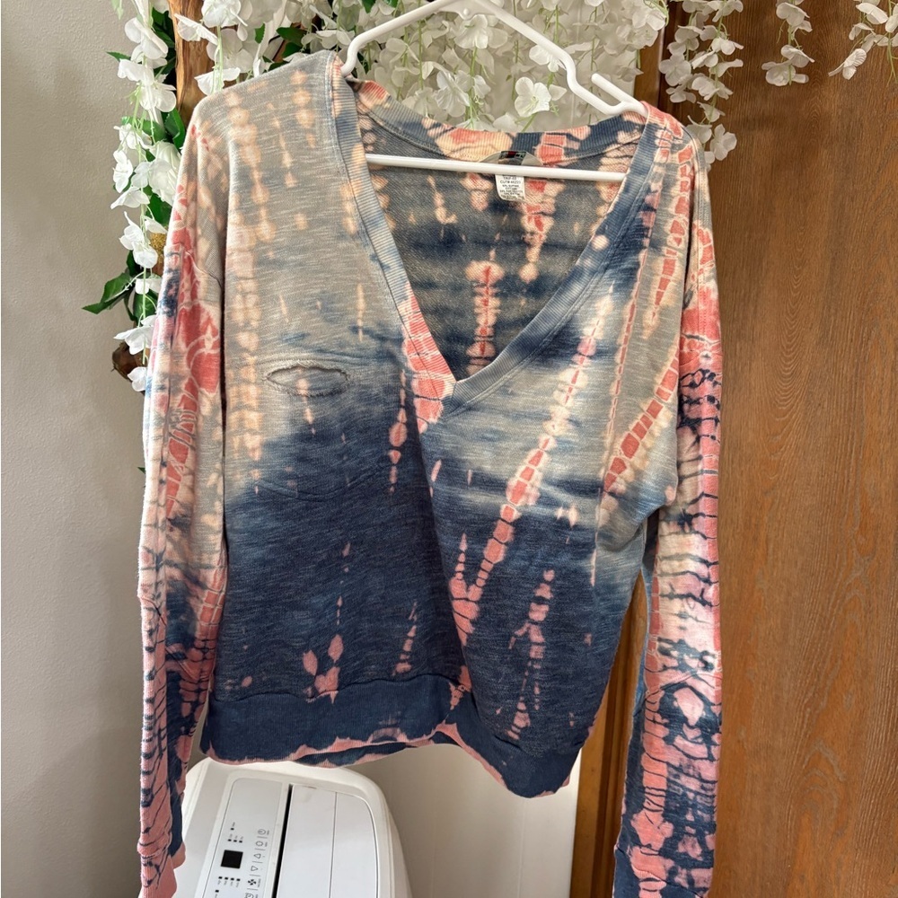 Hard Tail Tie-Dye V-Neck Sweatshirt - Blue and Pink